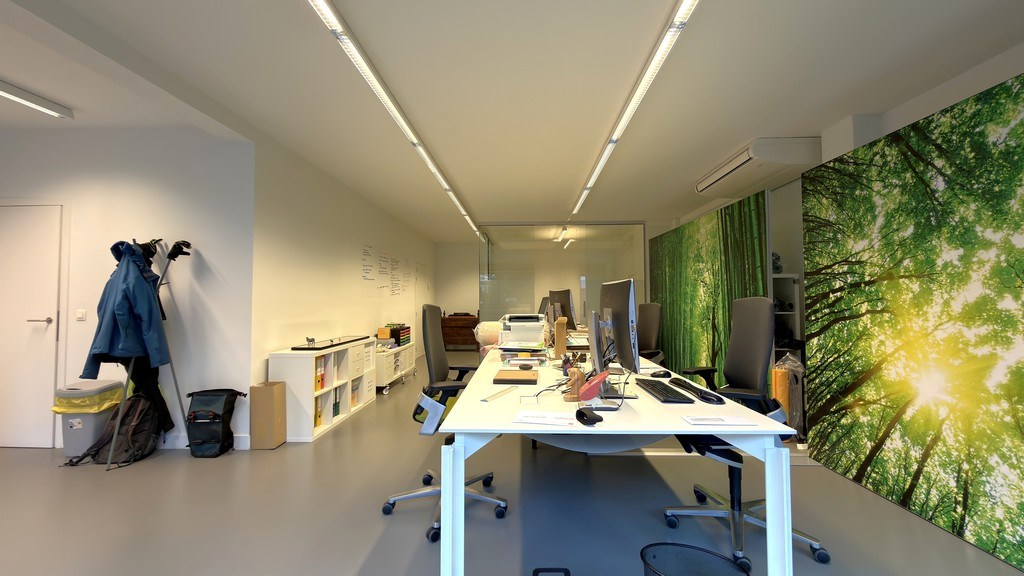 Lichtrijk kantoor te huur aan de Leien in Antwerpen