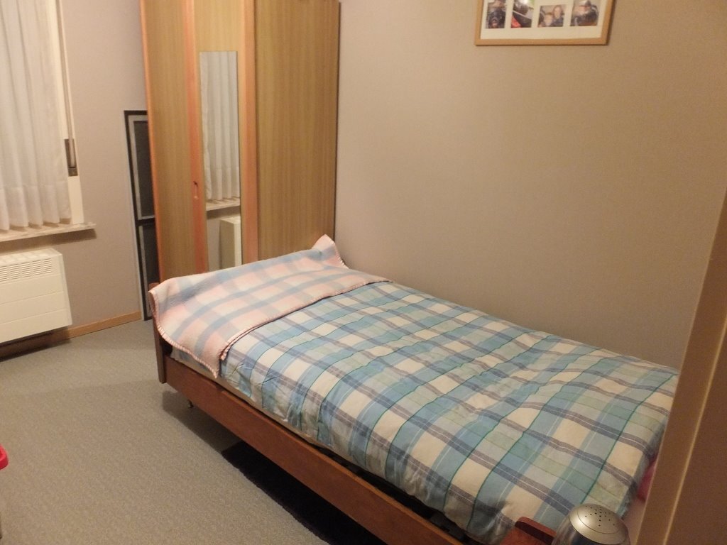 Rustig gelegen woning met 3 slaapkamers en garage te Roeselare 