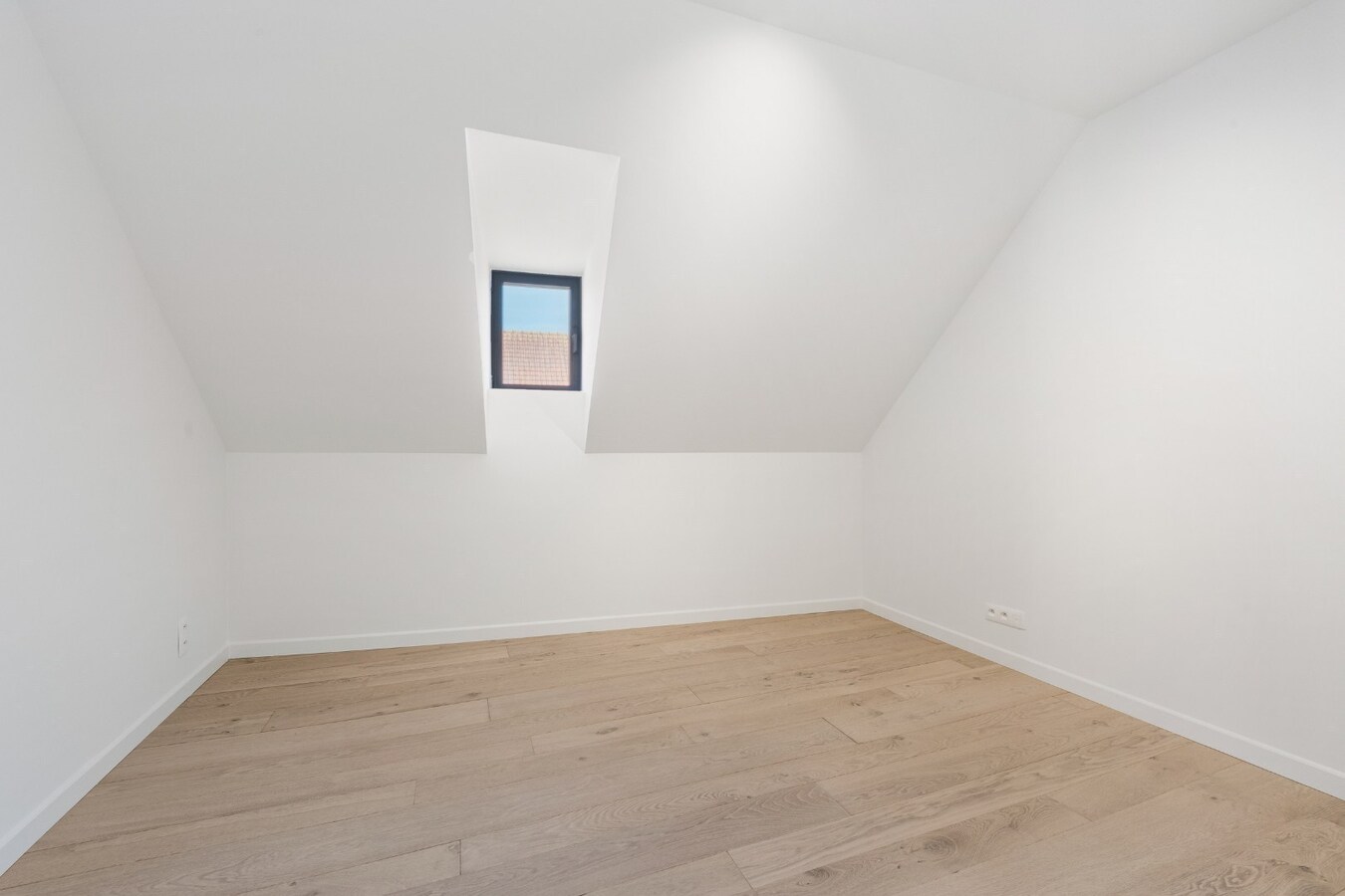 Luxueuze totaalrenovatie | Instapklaar dak appartement met mezzanine 