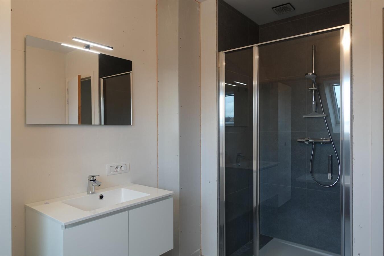 Lichtrijk nieuwbouwappartement 