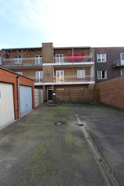 Appartement met 2 slaapkamers en garage te Bredene 