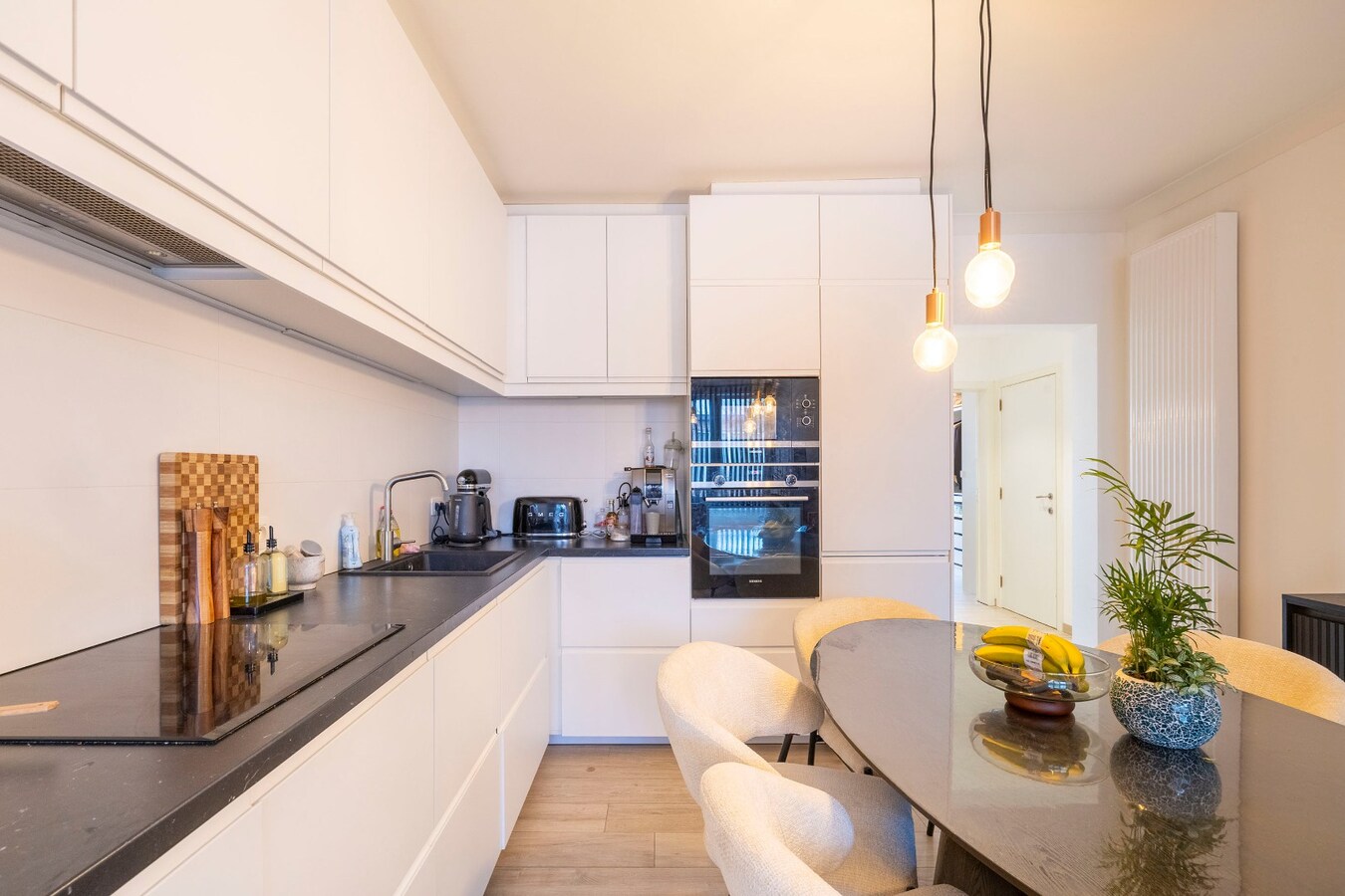 instapklaar appartement met 2 slpks - ideale locatie 
