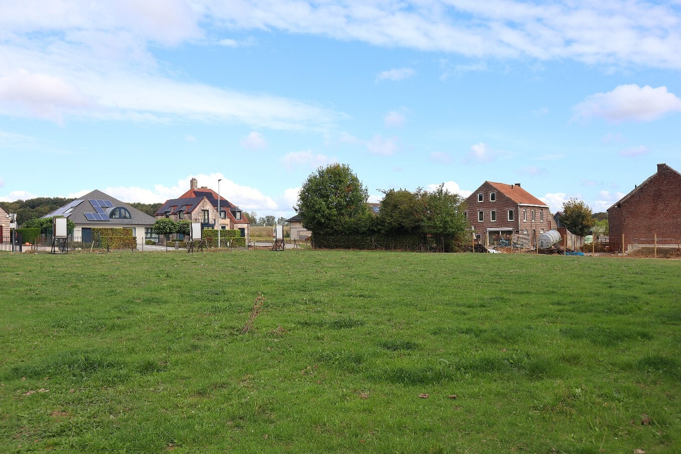 Mooi perceel voor HALF OPEN BEBOUWING te Boutersem 