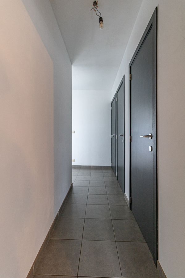 Recent vernieuwd appartement te Gistel met garage 