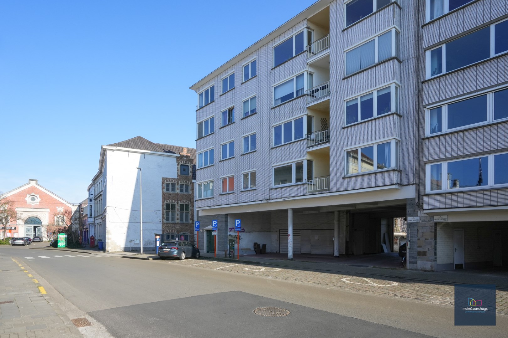 4 garageboxen nabij de Zuid en Sint - Annaplein 