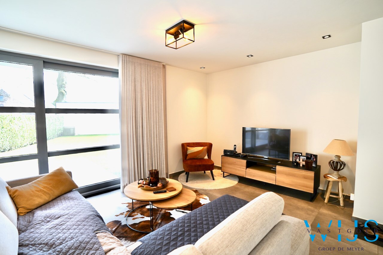 Gelijkvloers appartement te centrum Lovendegem ! 