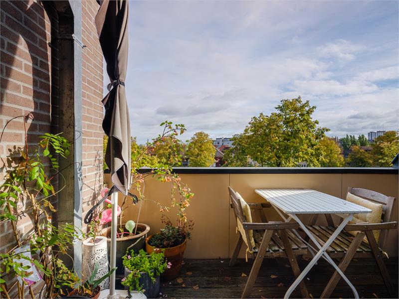 Instapklaar appartement met zicht op water. 