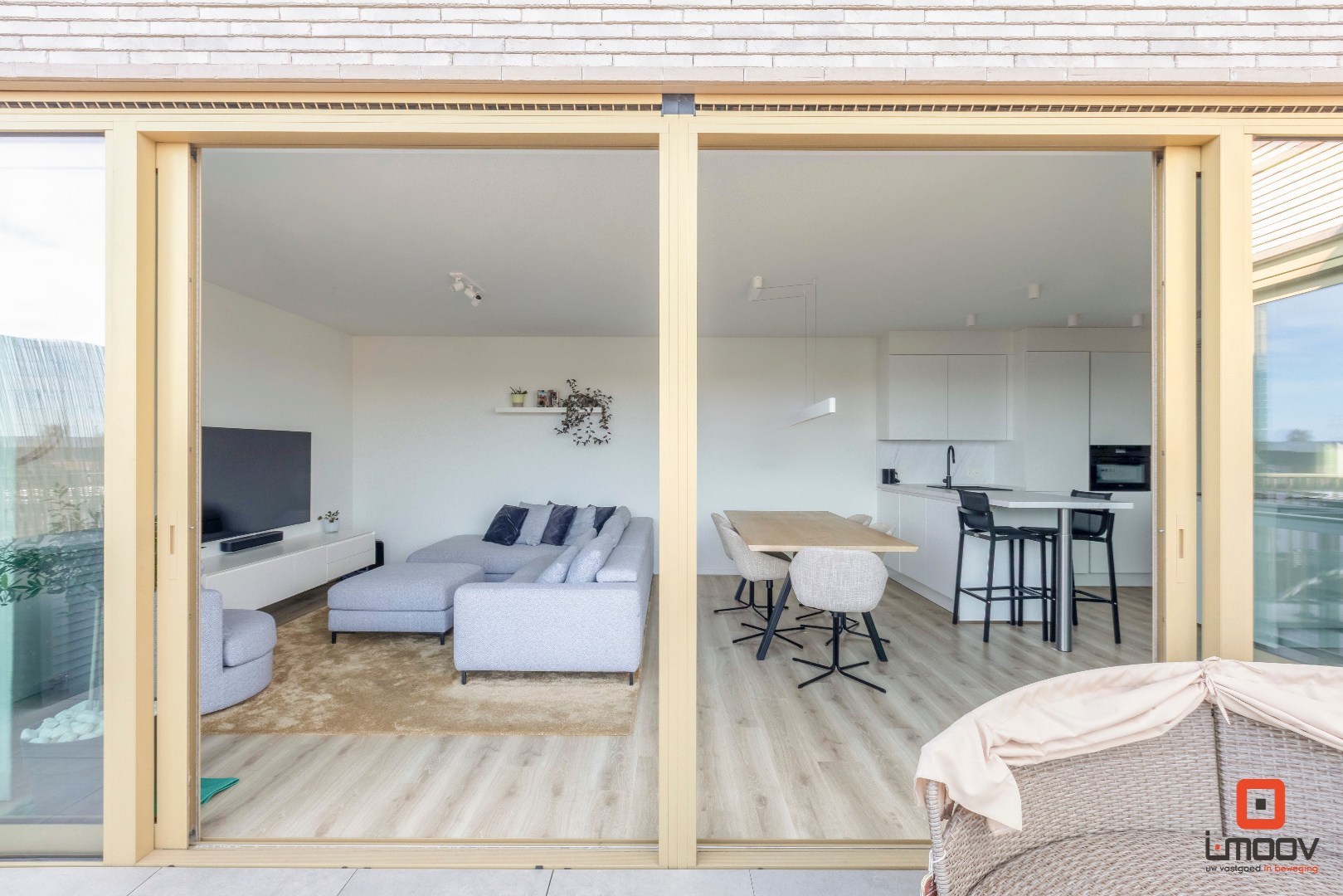 Recent luxueus appartement (2023) met 2 slaapkamers, terras en parkeeroptie in gebouw nabij Dampoort 