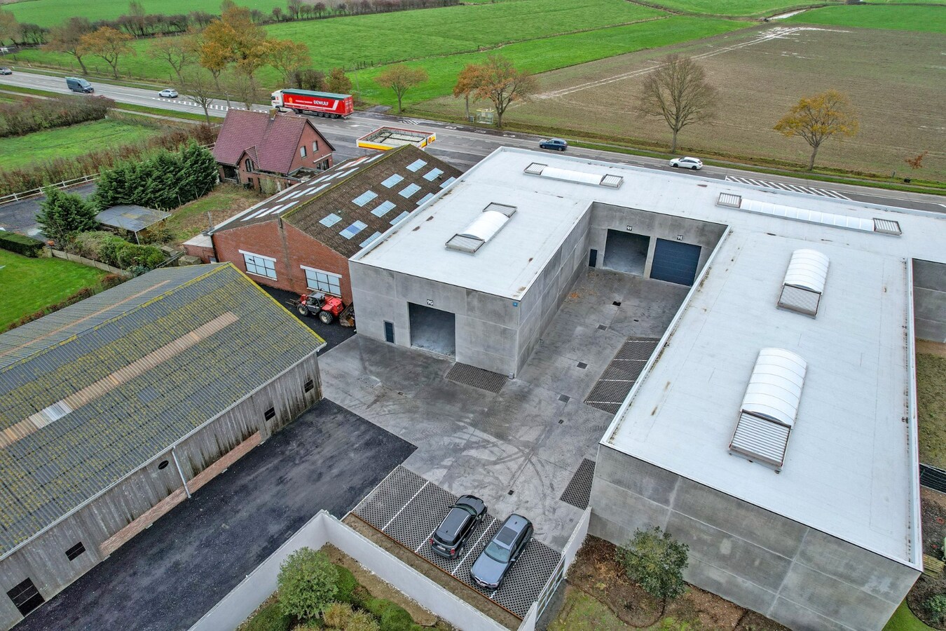 Te huur | Onder reservatie hangar (loods) - Vleteren
