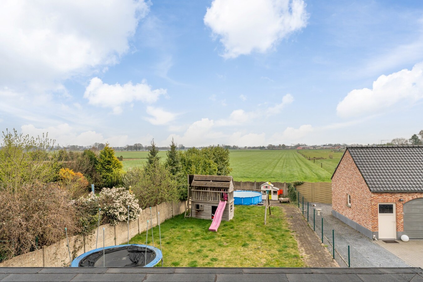 Een vrijstaande gezinswoning met 3 slaapkamers op perceel van 5a33ca 