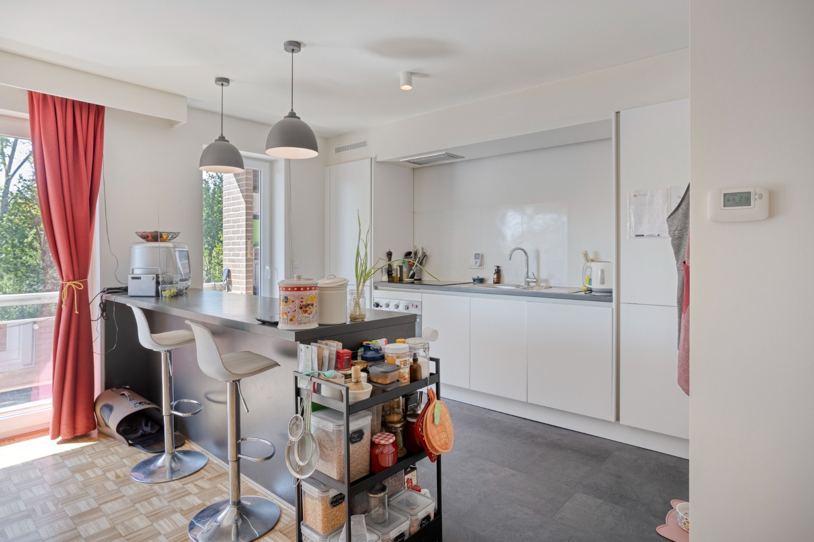 Gunstig gelegen gerenoveerd appartement met 2 ruime slaapkamers en groot terras vlakbij Leuven - EPC 186 kWh/m² - bewoonbare oppervlakte 104 m² 