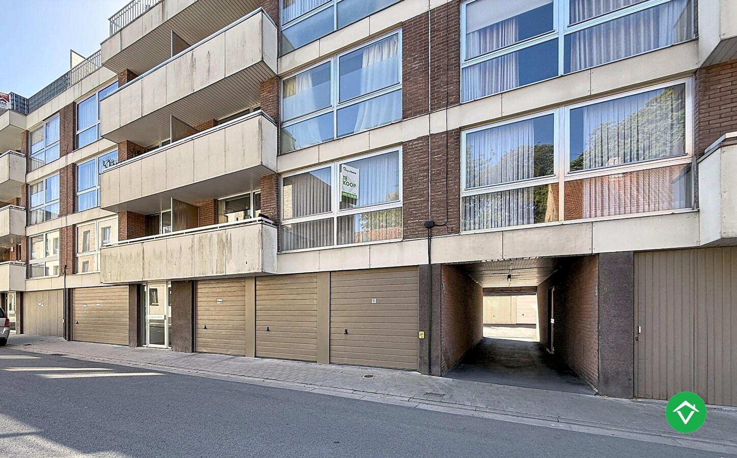Appartement met 2 slaapkamers en garage te Roeselare 