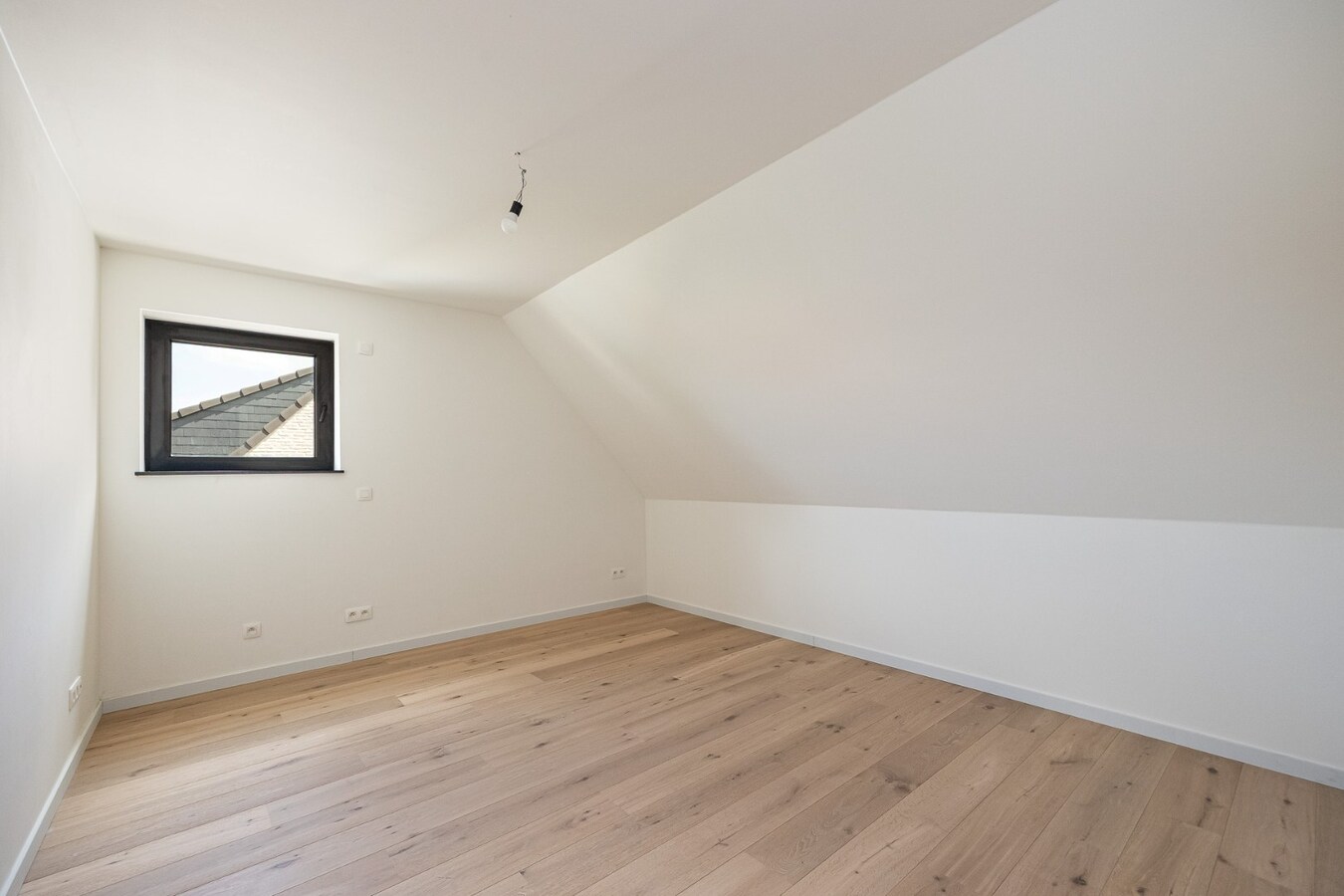 Moderne landelijke villa met A+ energieprestatie in rustige wijk 