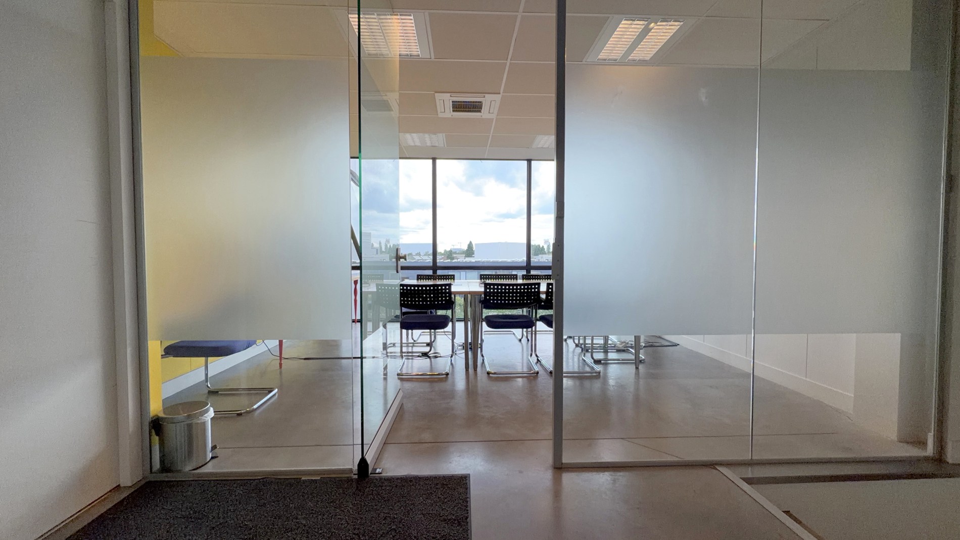 Kantoor te huur op toplocatie aan klaverblad E40xE17 in Gent