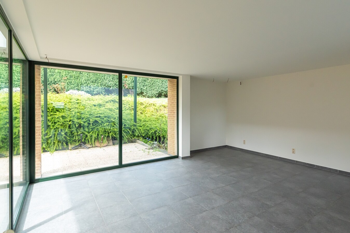 Bijzondere gezinswoning met praktijkruimte aan het water 