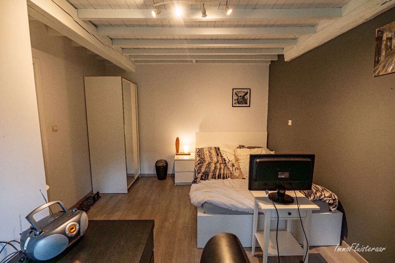 Maison prête à emménager dans un environnement boisé d'environ 24 ares à Keerbergen. 