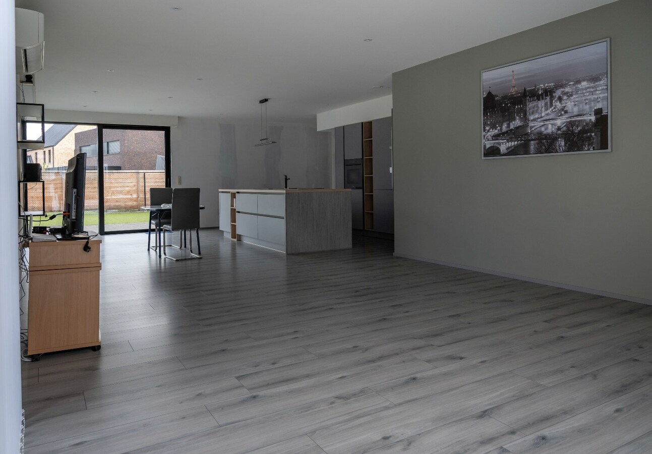 Instapklaar gelijkvloers huis met 2 slaapkamers 