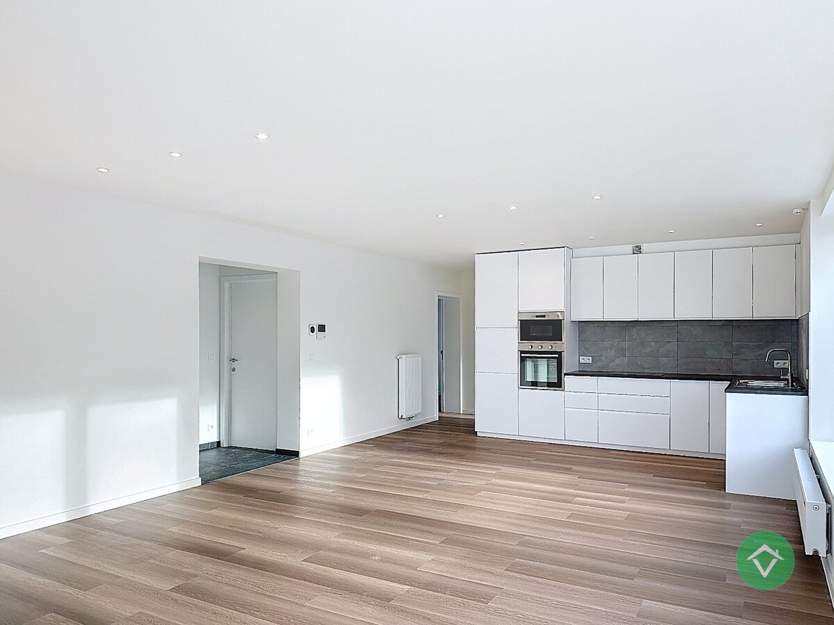 Volledig gerenoveerd appartement op de eerste verdieping met terras – De Mokker, Koekelare 