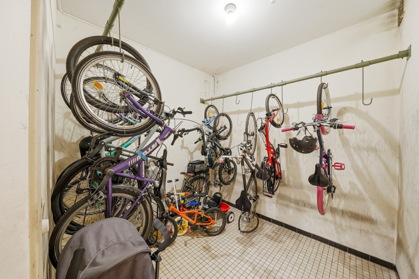 Ruim 3-slaapkamerappartement met 2 terrassen en vlotte bereikbaarheid 