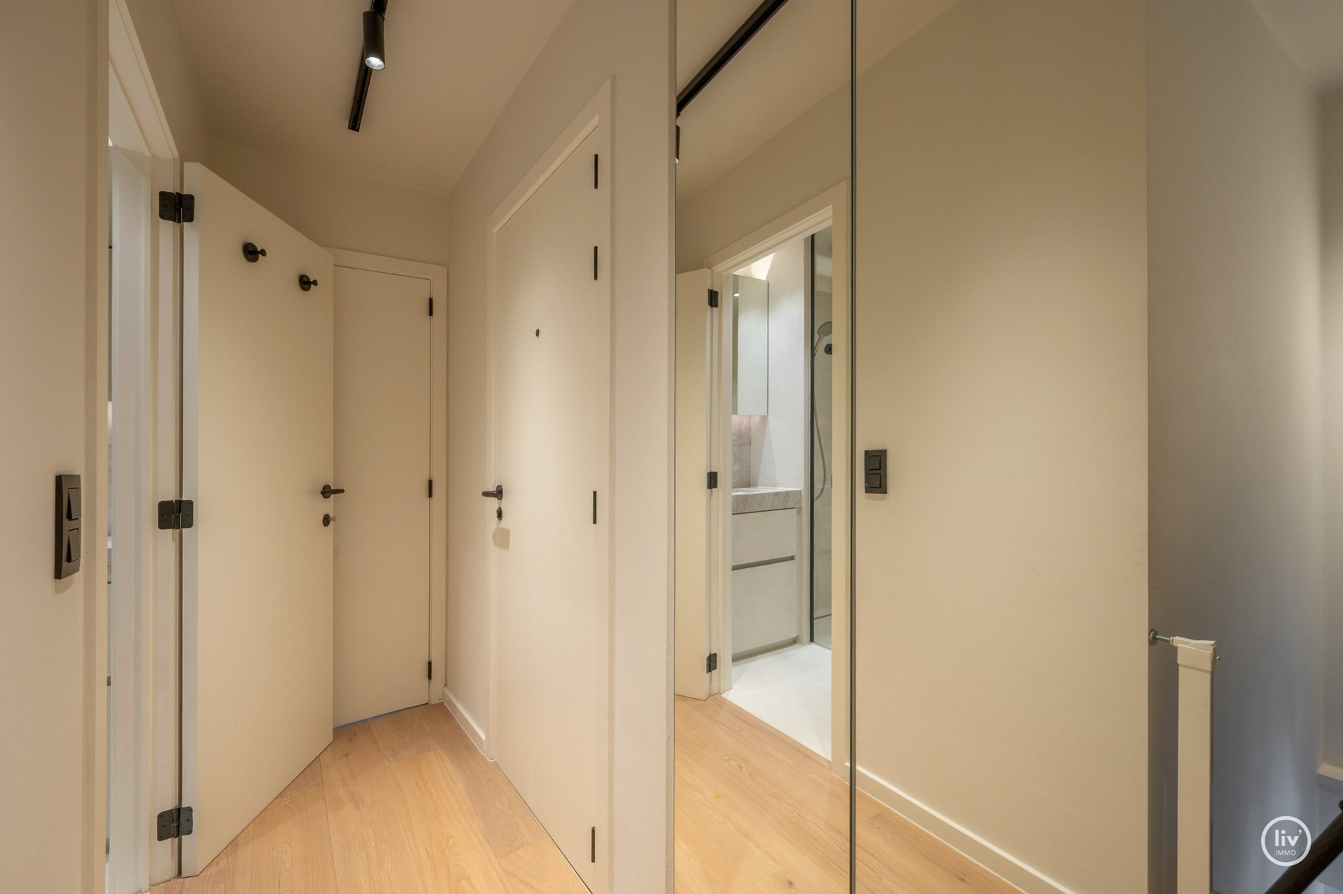 Uitzonderlijk luxueus afgewerkte duplex met royale terrassen, op topligging te Dumortierlaan. Hier werd over elk detail nagedacht 