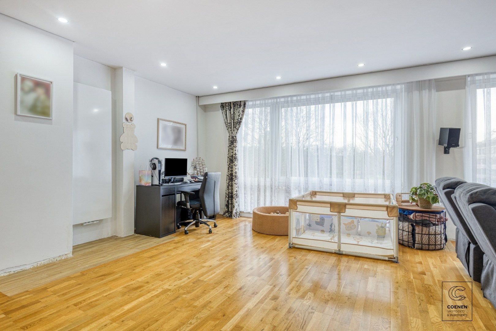 Ruim, lichtrijk appartement van 124 m² en twee slaapkamers te Antwerpen! 