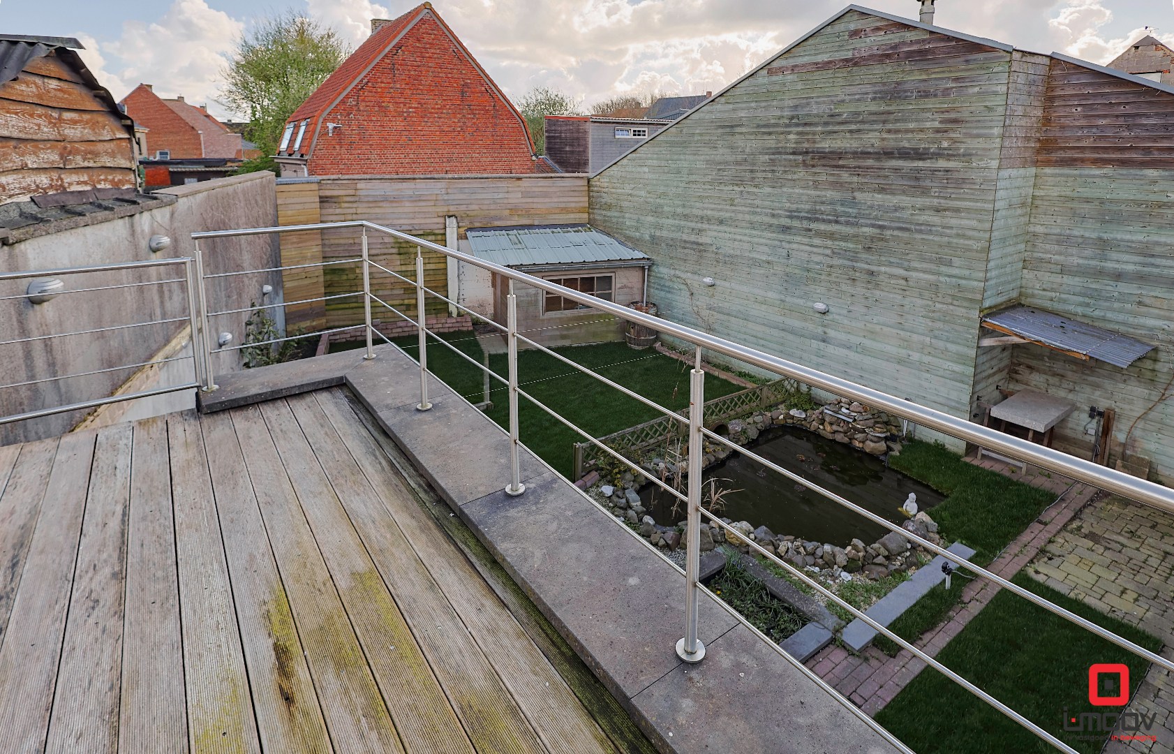 Bel-etagewoning met tuin, loods (450 m²) en tal van mogelijkheden 