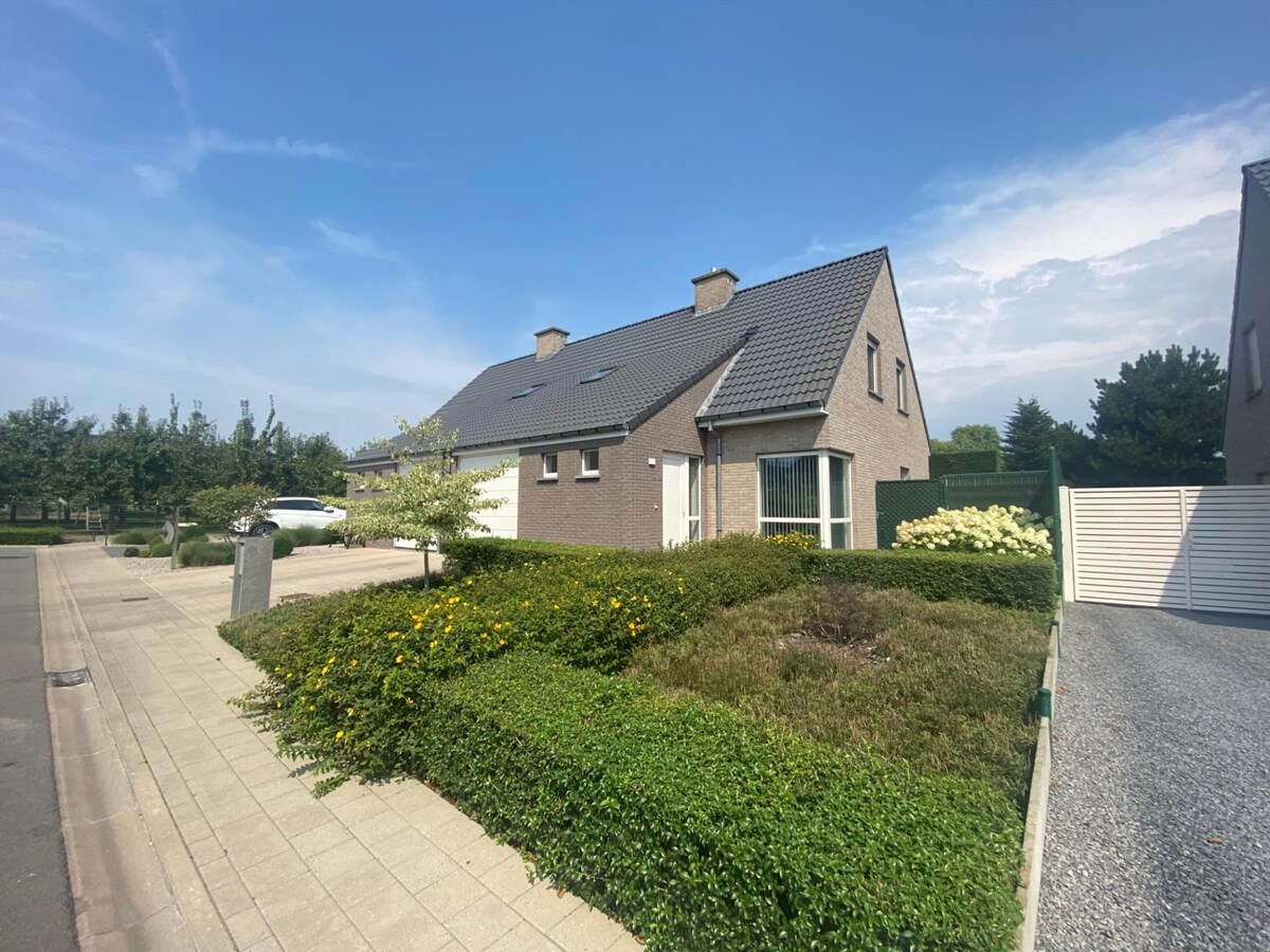 Uitstekend gelegen, verzorgde woning in een doodlopende straat 