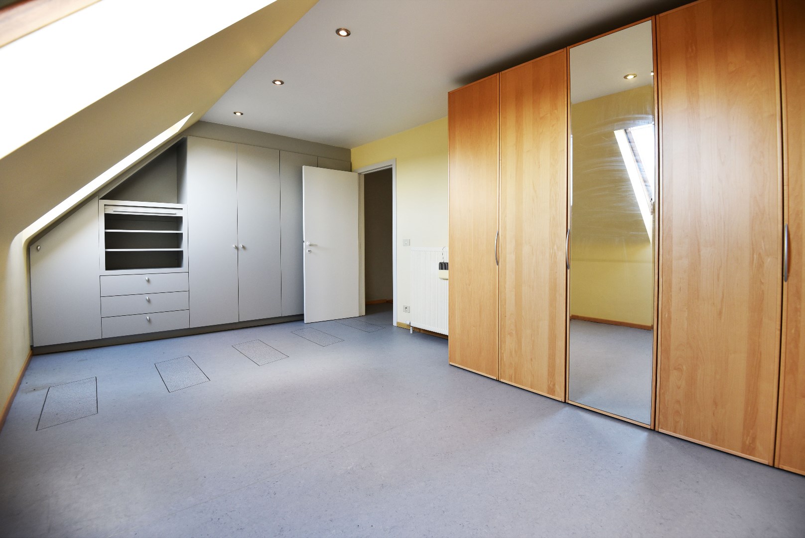 Woning met 4 slpks, terras en garage nabij centrum Maldegem 