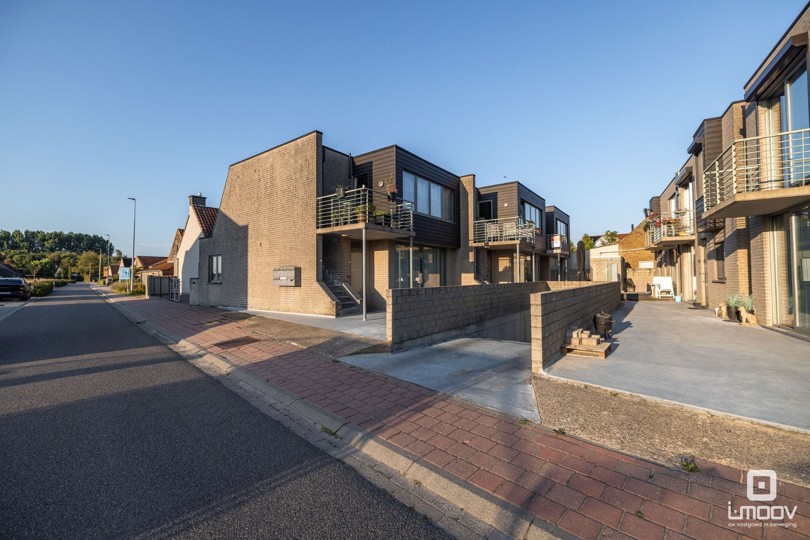Charmant tweeslaapkamer appartement met terras in rustig woonerf 