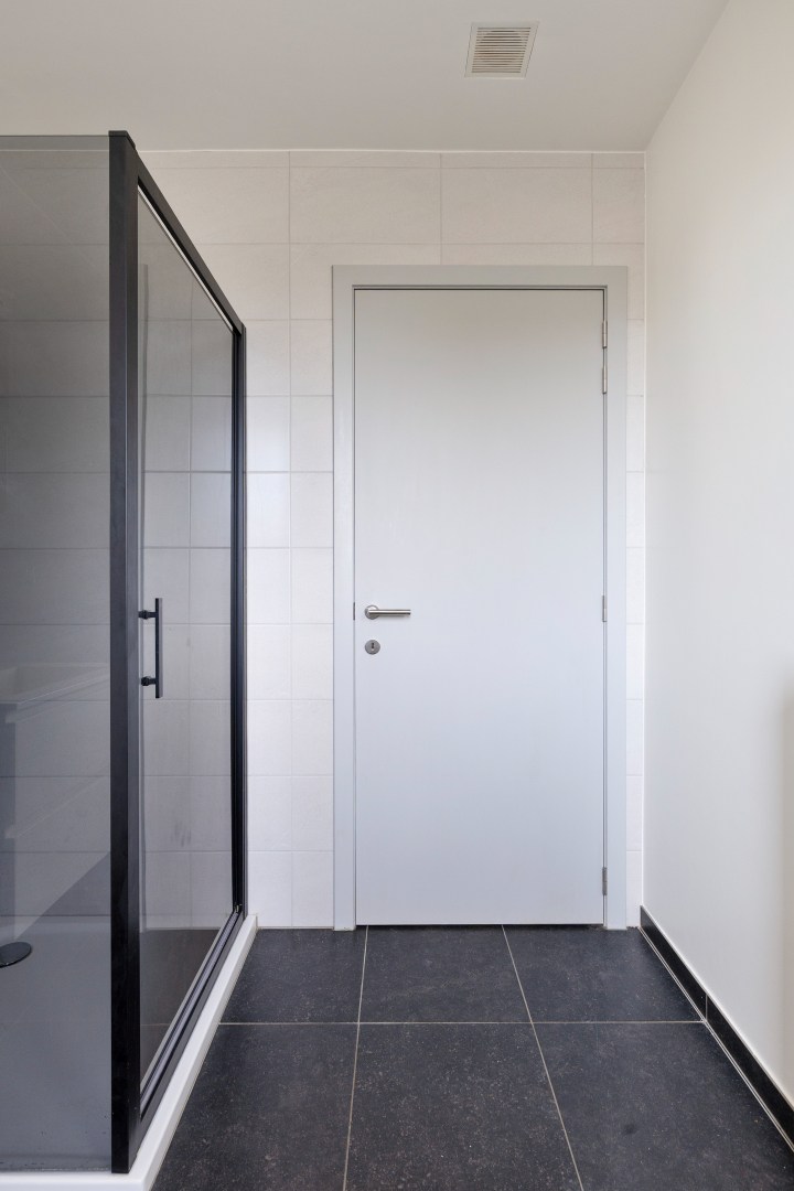 Recent appartement met 2 slaapkamers, terras, 2 ondergrondse autostaanplaatsen en private kelderberging in Herent! - EPC 41 kWh/m² - bewoonbare opp. 86 m² 