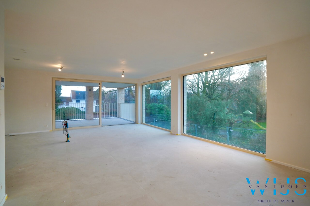 Prachtig nieuwbouwappartement in stijlvol project te centrum Wachtebeke! 