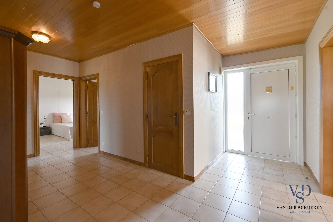 Ruime woning op unieke locatie in het groen, vlakbij Dikkele 