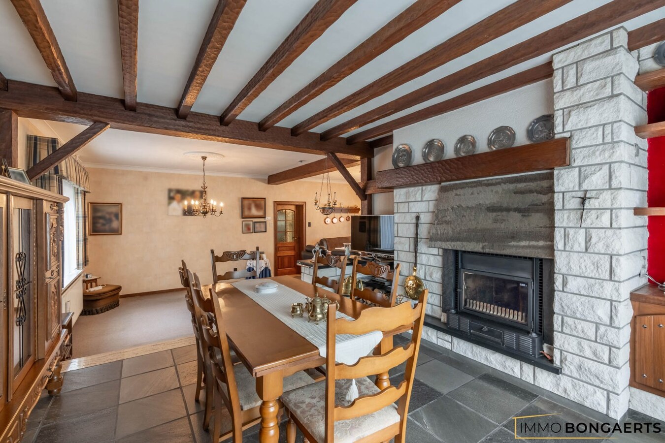 Ruime woning met tuin, garage en 3 slaapkamers in Oudsbergen . 