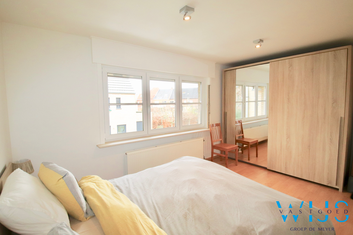 Instapklare &amp; gezellige woning met garage in hartje Eeklo! 