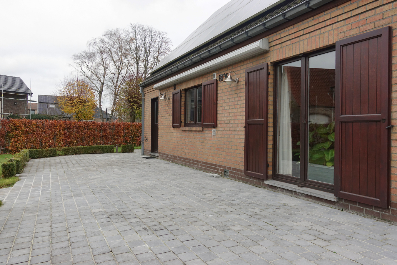 Goed gelegen woning met grote tuin 