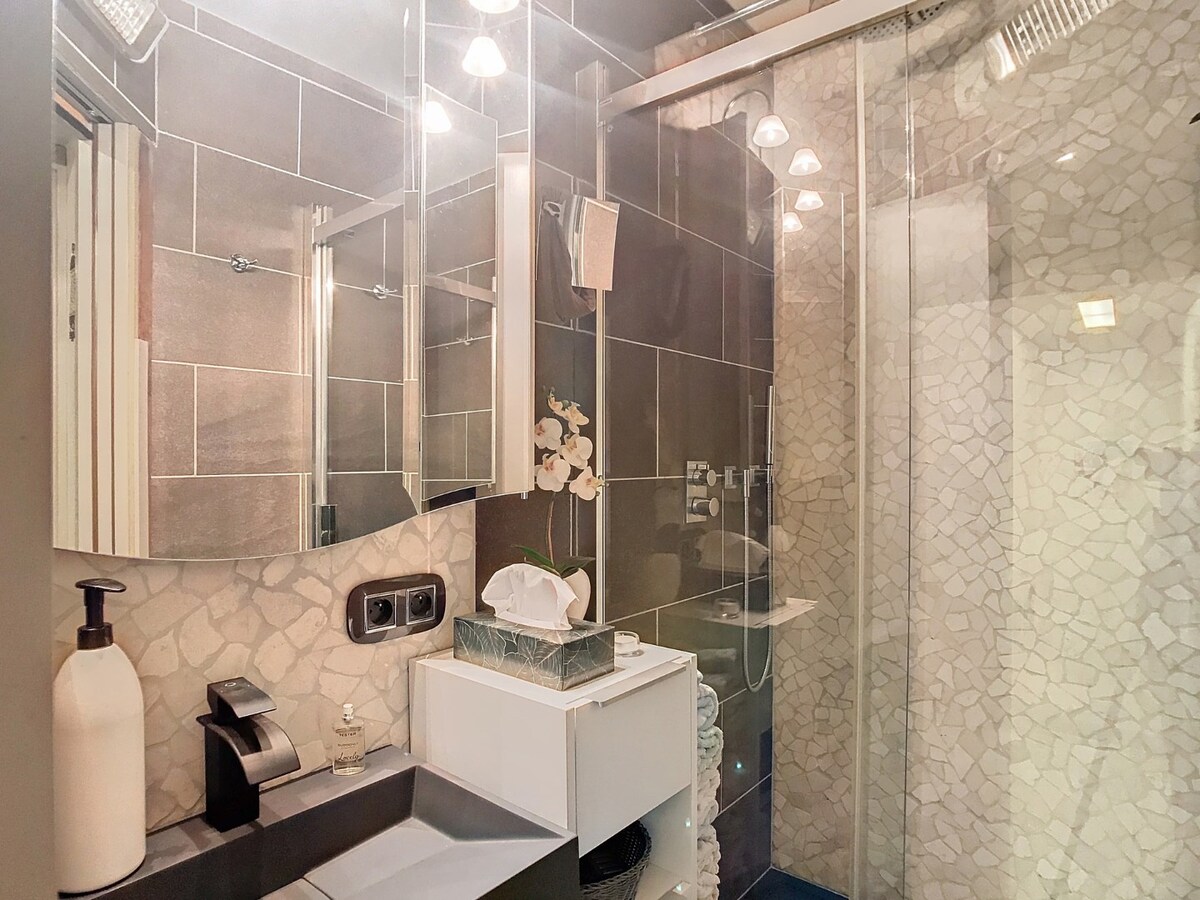 Paardeneigendom met villa, luxe en comfort in Harzé/Aywaille op ca.8,5ha 