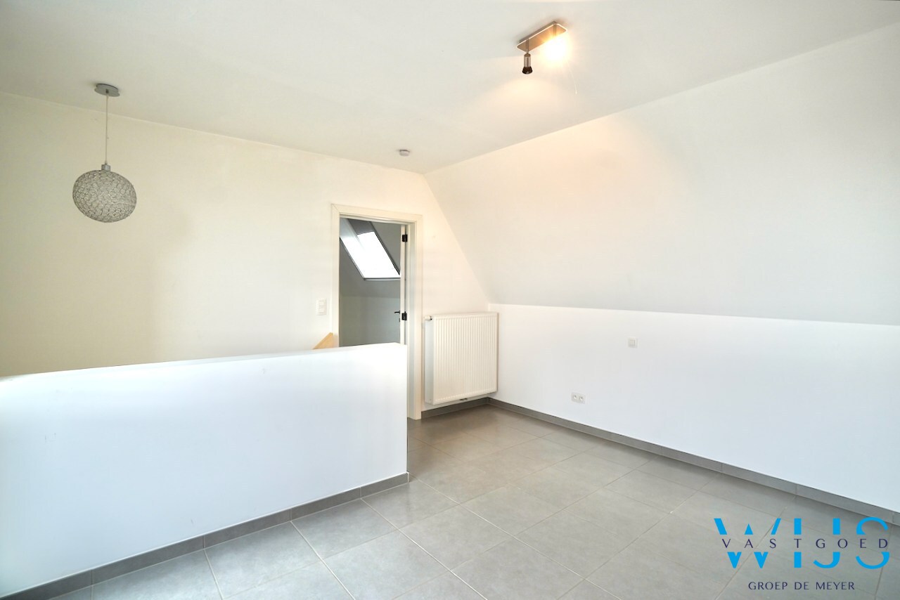 Prachtig appartement in het rustige landelijke OOSTEEKLO ! 