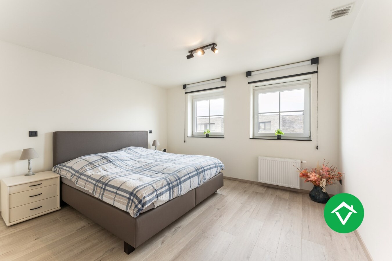 Kwalitatief afgewerkte nieuwbouwwoning met 3 slaapkamers, tuin en garage 