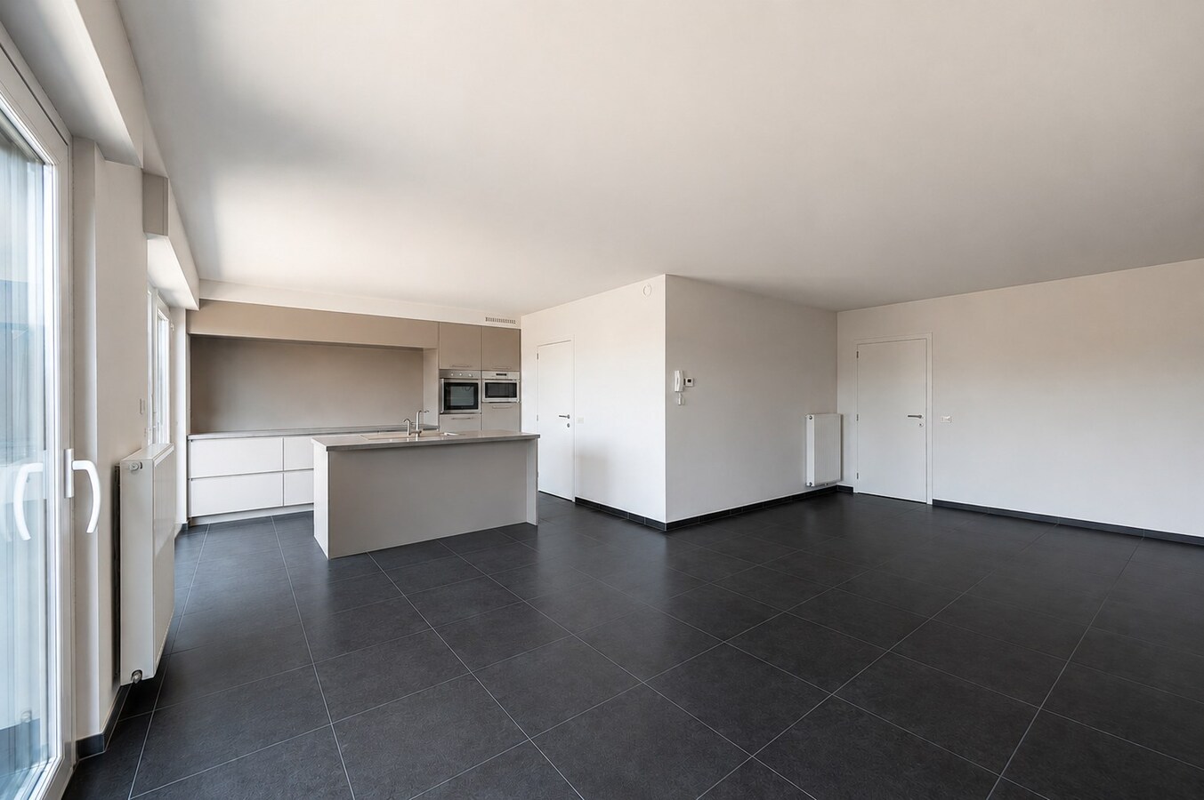 MAGNIFIEK RUIME GEZINSWONING TE BREDENE DORP 