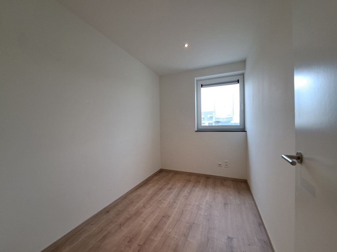 Mooi ruim energiezuinig gelijkvloers appartement te Dilsen-Stokkem 