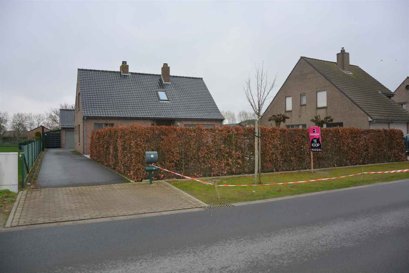 Perfect onderhouden villa op 2.155m² met dubbele garage 