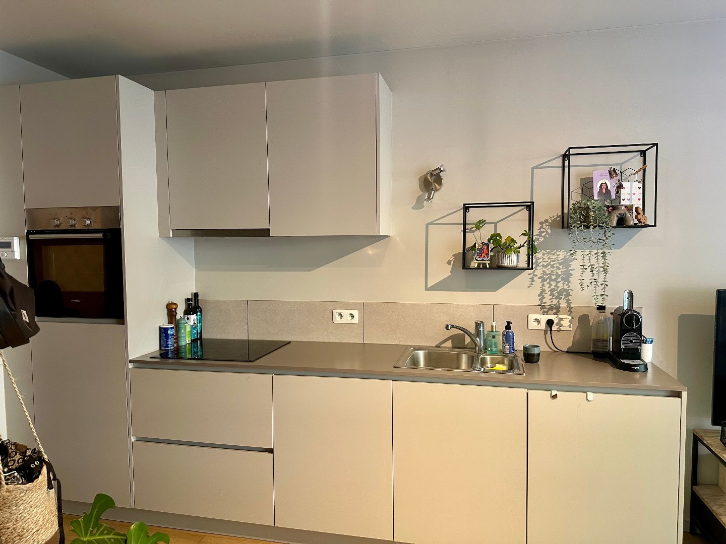 Zeer gezellige en lichtrijke duplexstudio met terras in hartje Gent! 