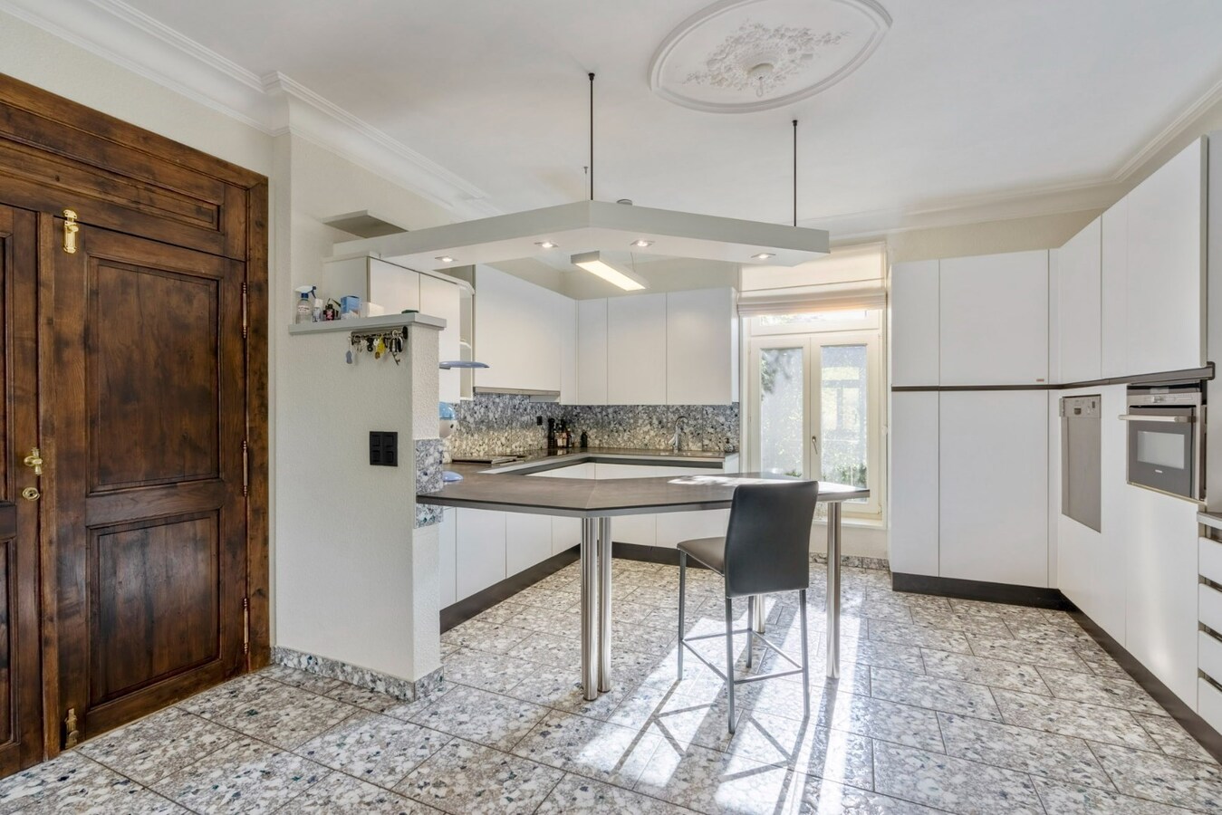 Luxe herenhuis met praktijkruimte in Niel-bij-As 