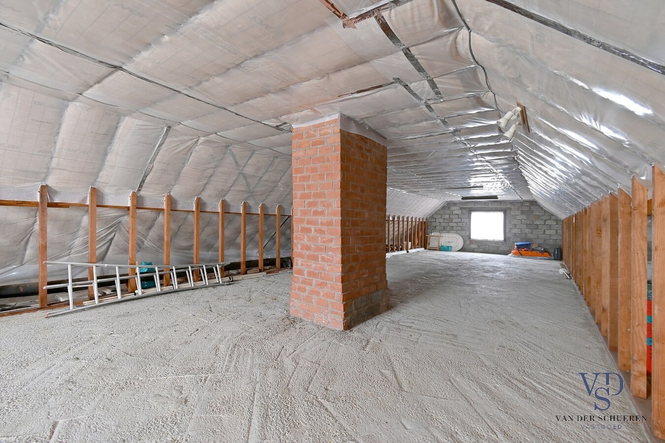 Statige villa in rustige residentiële wijk 