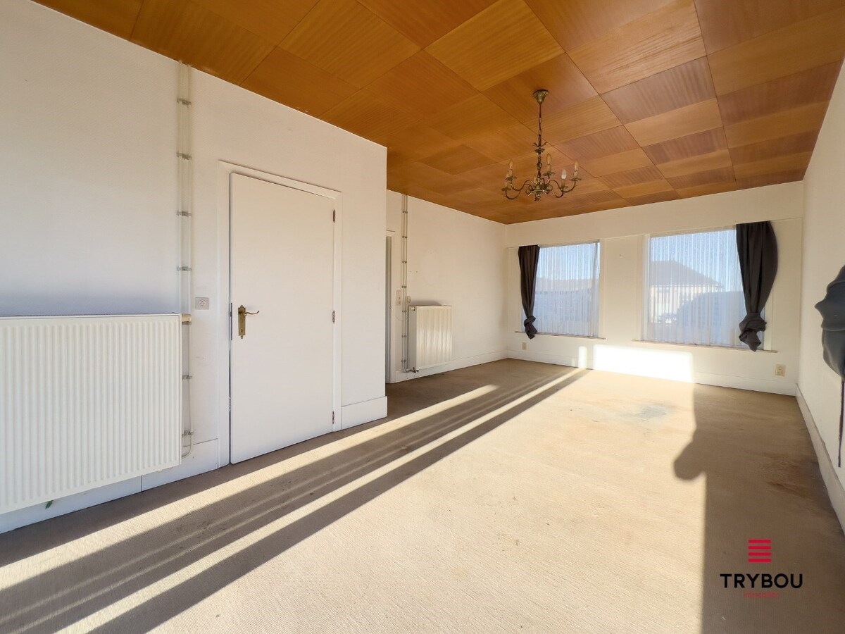 Te renoveren woning met bijgebouw op ruime perceel van 1273m² 