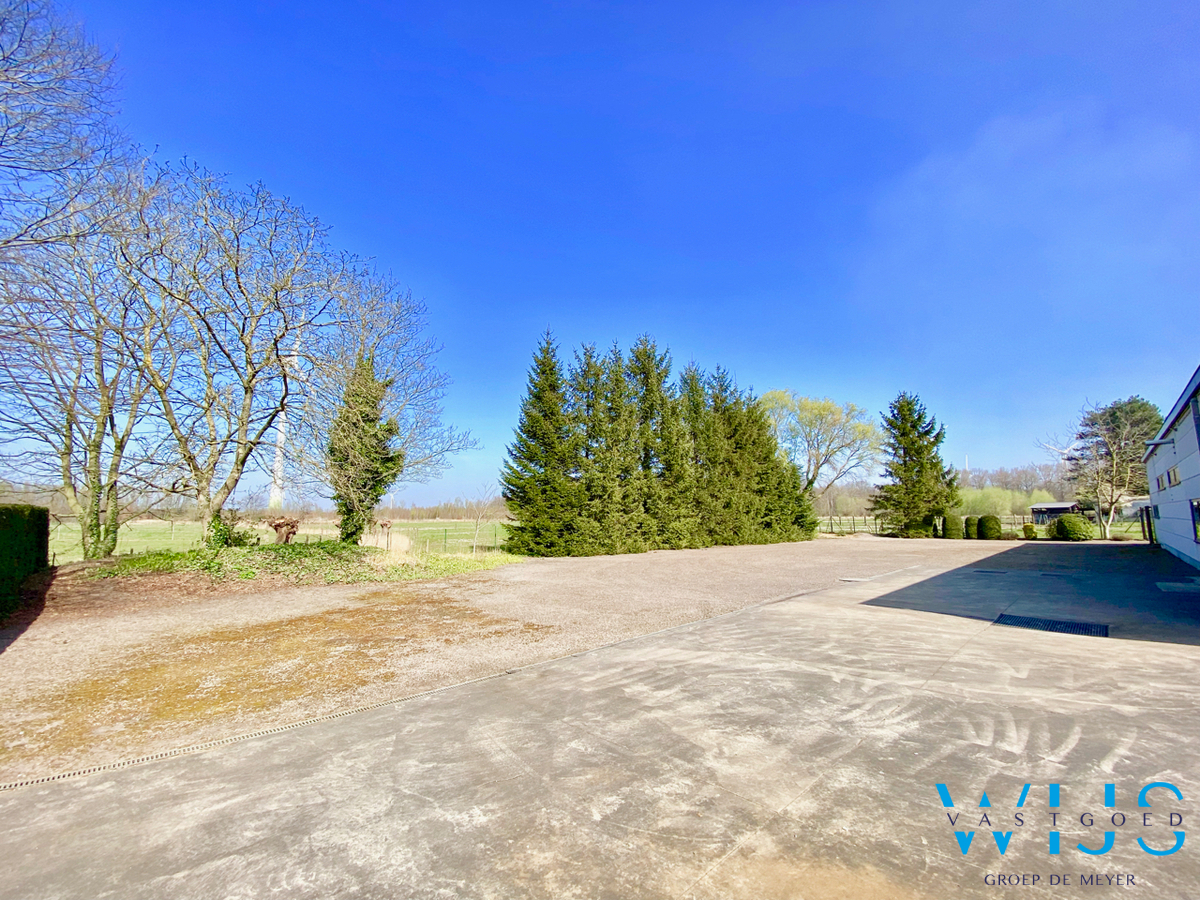 Multifunctionele bedrijfsruimte/ garage met bijhorende woning 