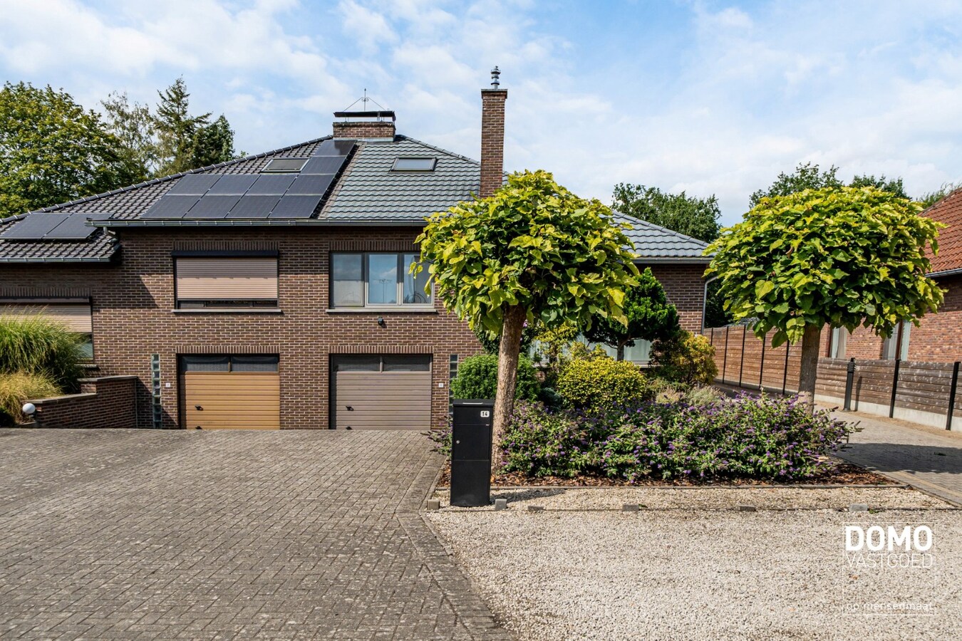 INSTAPKLARE, GERENOVEERDE GEZINSWONING MET 4 SLAAPKAMERS IN TUILT 