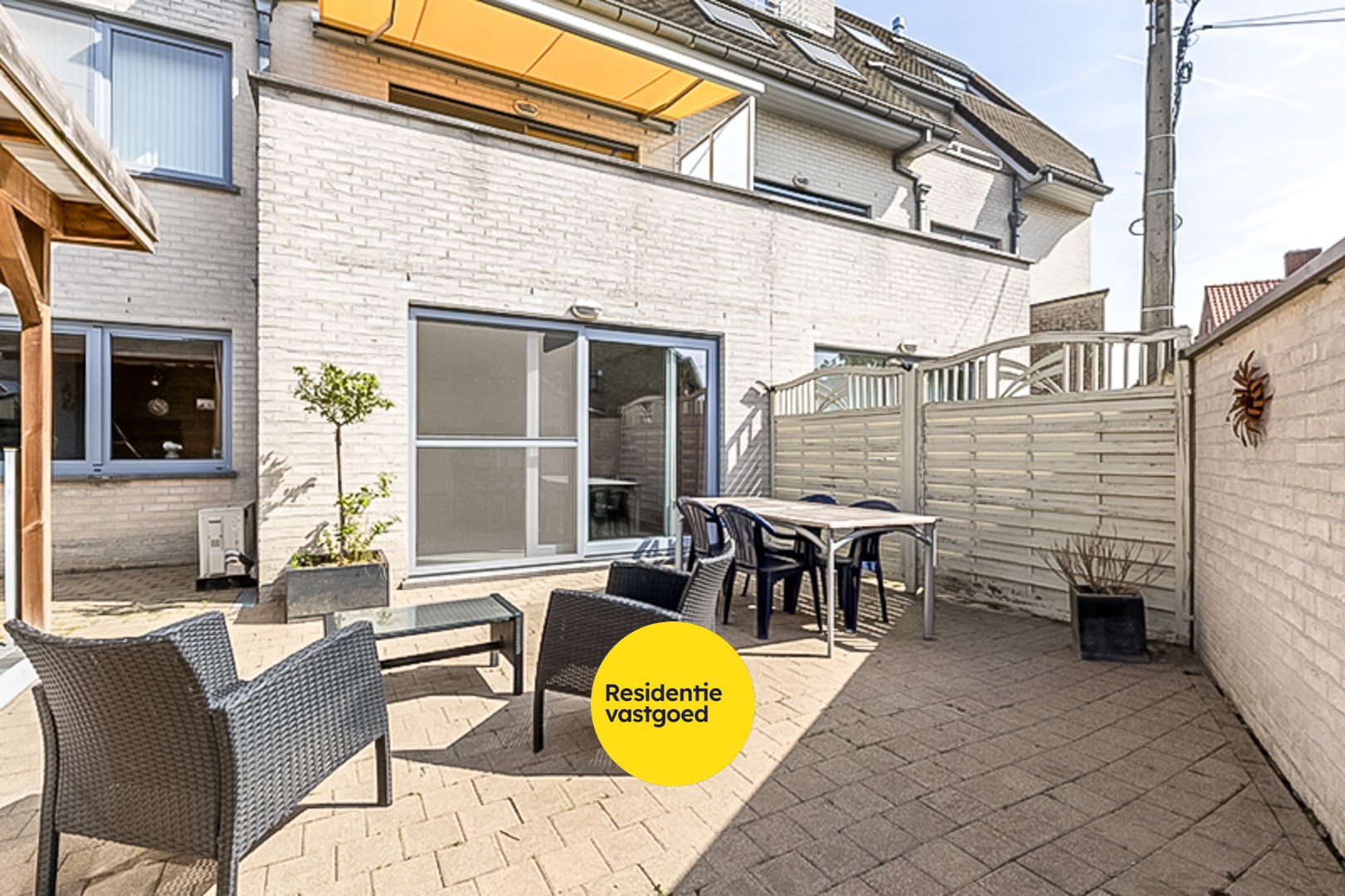 Ruime en energiezuinige gelijkvloerse appartement in het centrum van Torhout. 