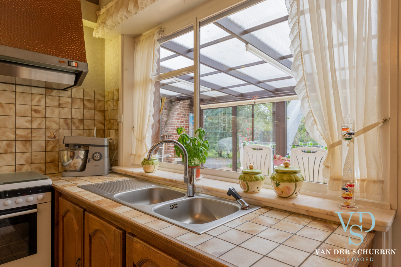 Exceptioneel gelegen eigendom in Makkegem. 