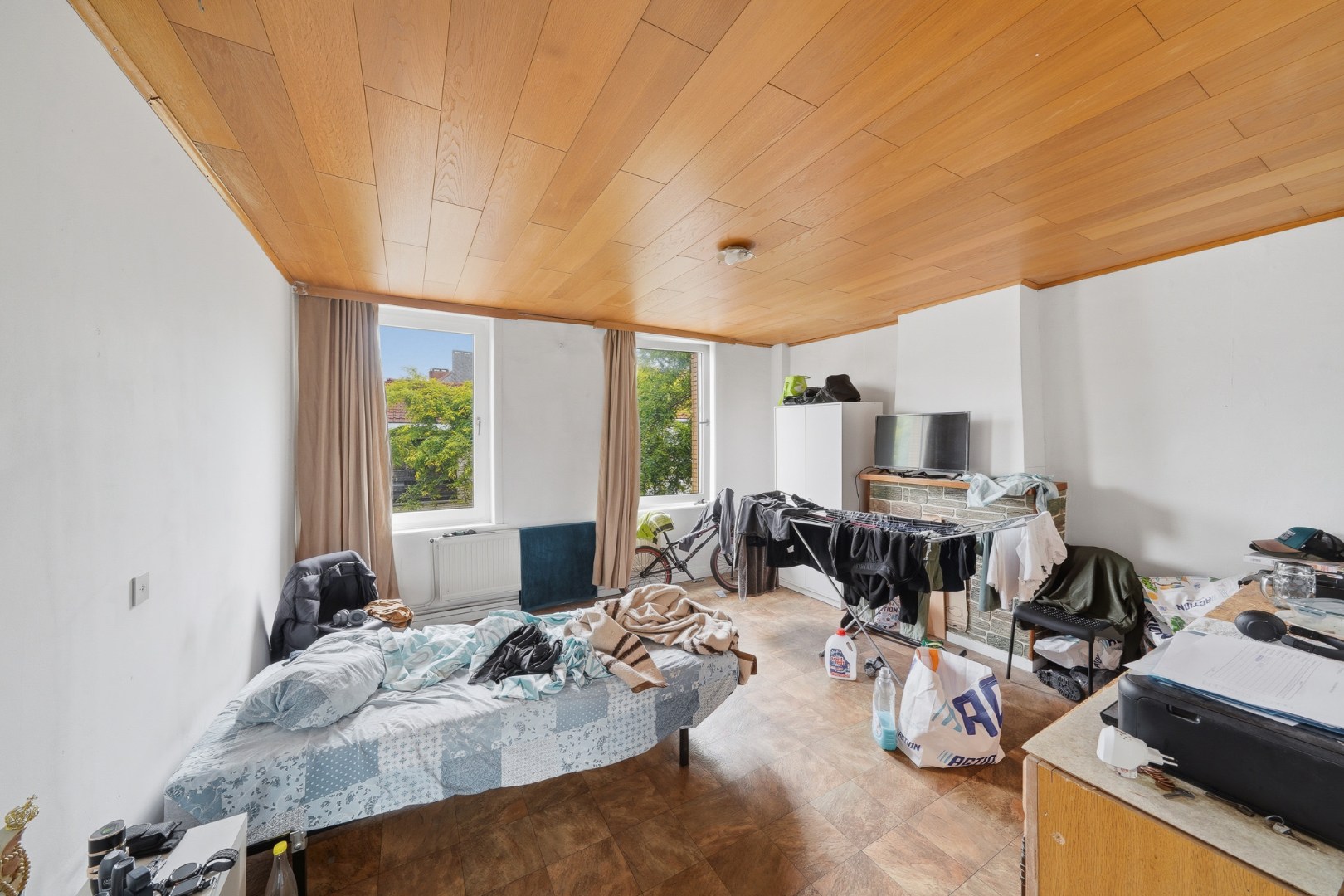 Ruime woning met veel mogelijkheden te Oostende 